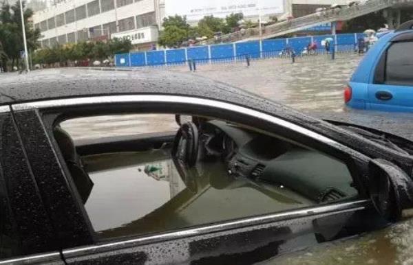 下大雨后车辆自动断电