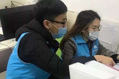 单位同事属于管理服务对象吗