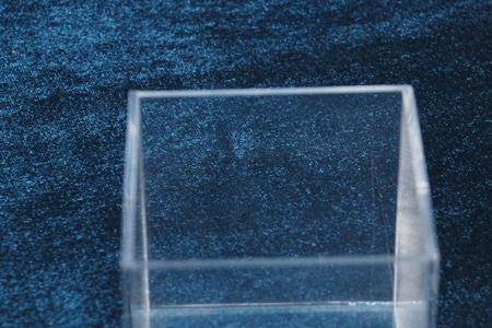 玻璃盒子怎么加盖