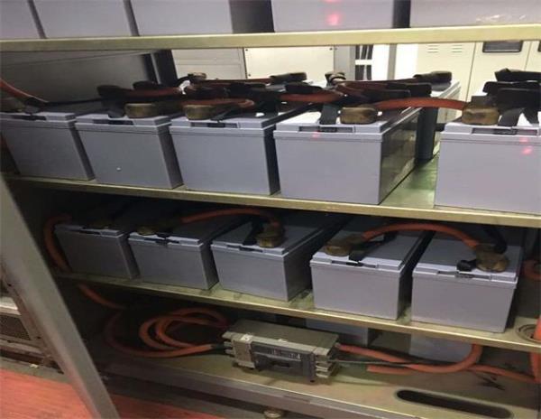 ups电池为什么是12v