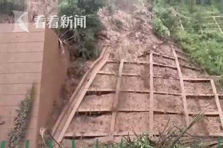 四川彩虹桥坍塌的详细原因
