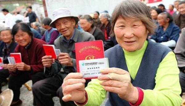 农村老人交350元的医保交得起吗
