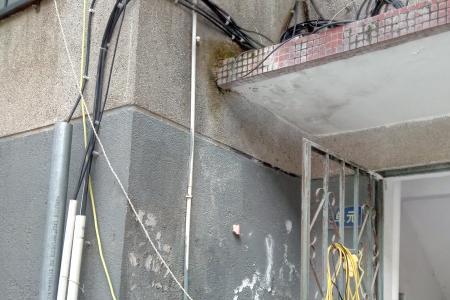 房屋门窗带电如何解决