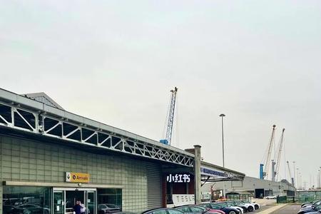 特斯拉上海交付中心有几个