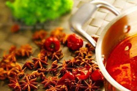 火锅底料什么时候放
