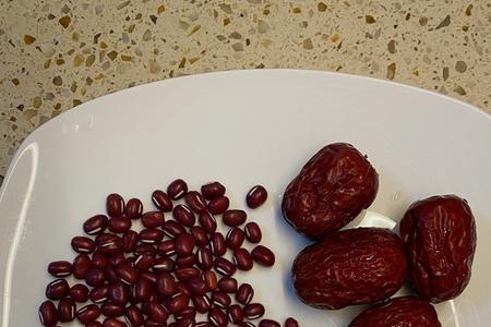 黄豆烧红枣做法