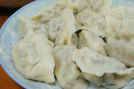 包牛肉馅饺子放什么青菜好吃
