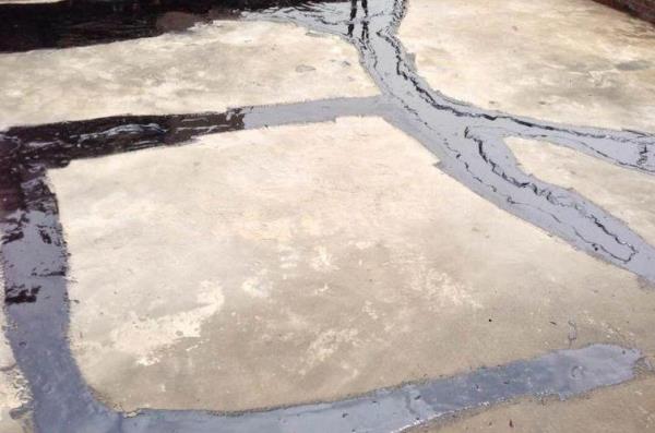 斜屋面为什么裂