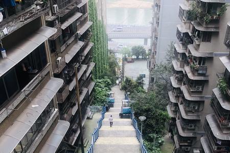 大门与马路落差大怎么办