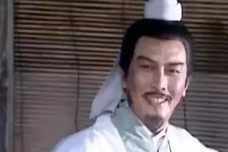 曹操第一次听说诸葛亮是哪一集