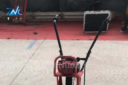 振动尺启动加油就灭火怎么回事