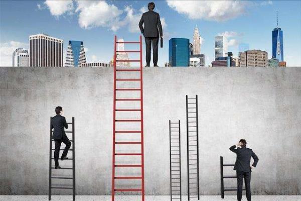 临近退休跳槽到另一家可以吗