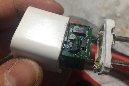 苹果充电器摔散了怎么办