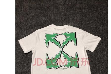 一个倒着的箭头是什么服装牌子