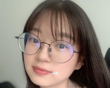 圆脸适合双横梁眼镜吗