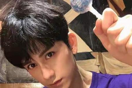 形容温柔邻家大男孩的句子