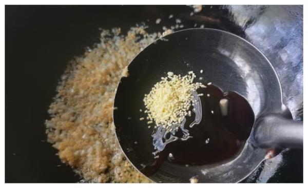 金蒜蓉和银蒜蓉的区别