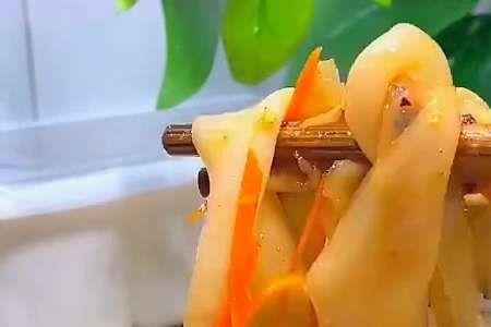 吃凉皮的说说搞笑