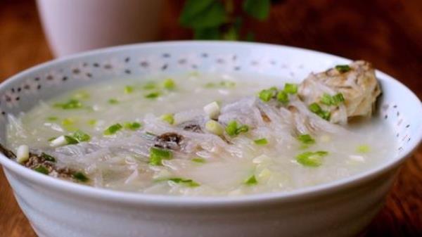 鲫鱼萝卜丝汤为什么有苦味