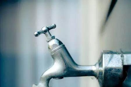 水龙头一天一夜能放多少吨水