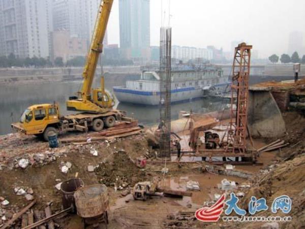 水下桥墩围堰拆除施工方法
