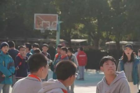 莘松中学春申校区有重点班吗