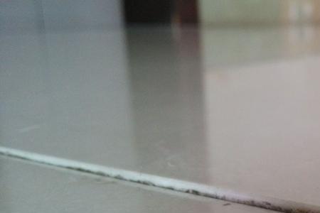 地板不留缝会翘起来吗