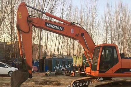 斗山220-7掉臂是什么原因