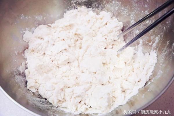 饺子和面水放多了太黏怎么补救