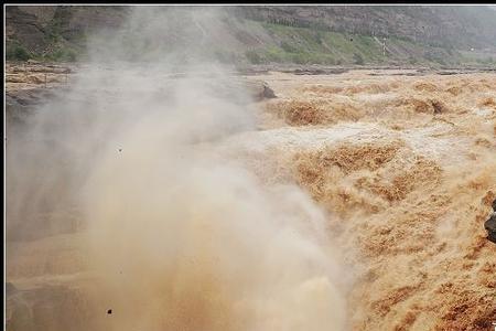 雷喊风吼的意思
