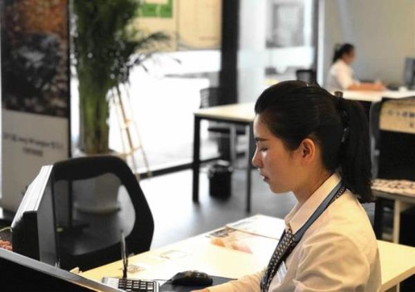 服务顾问六问是指什么
