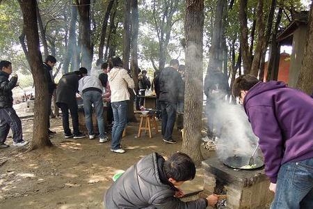 大学里有春游秋游吗