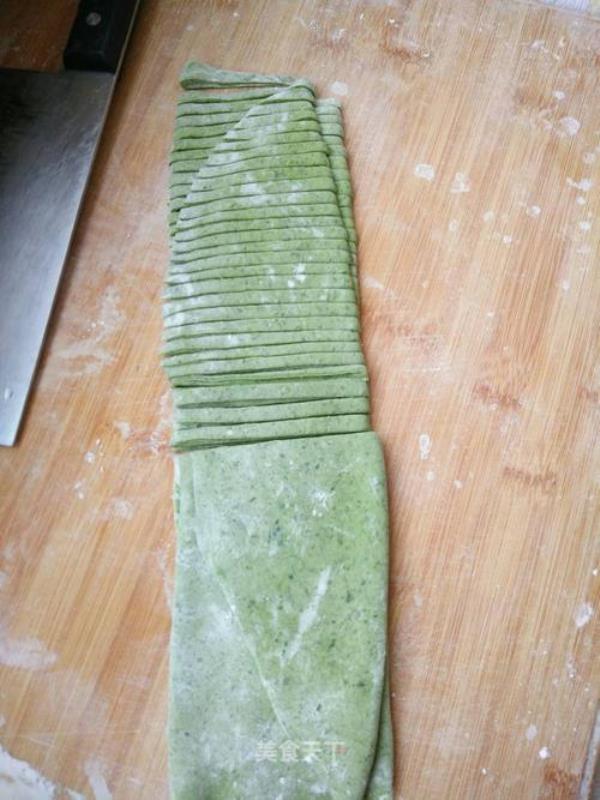 菠菜挂面做法