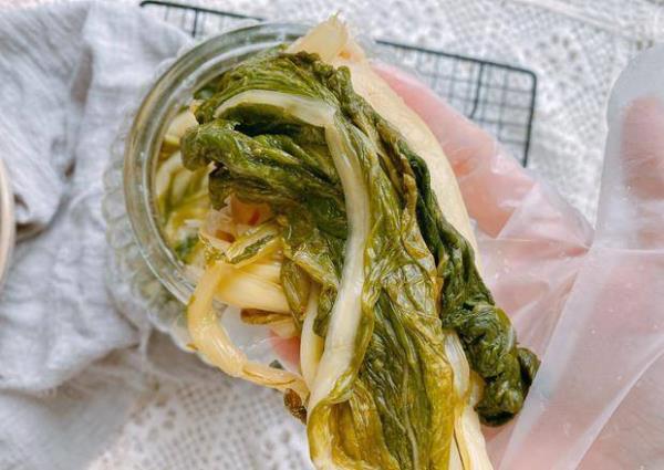 腌酸菜不烂秘方白酒放多少