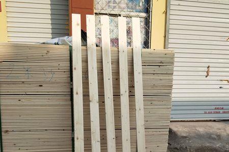 架子中间的木板怎么固定