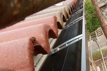 屋檐可以向两边排水吗