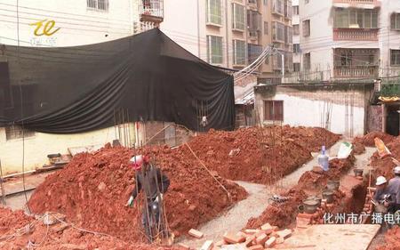 公厕影响居民生活怎么拆除
