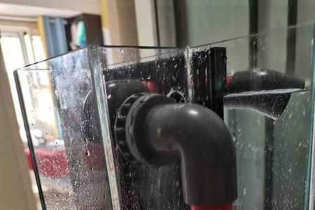 淡水鱼缸该海水怎么改