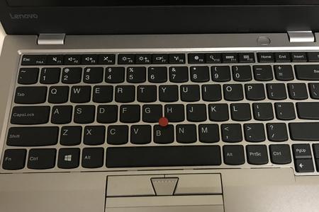 苹果电脑怎么让键盘亮