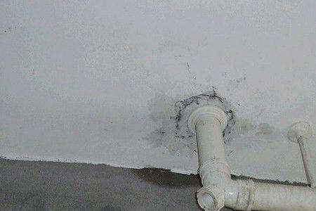 卫生间上面漏水会导电吗