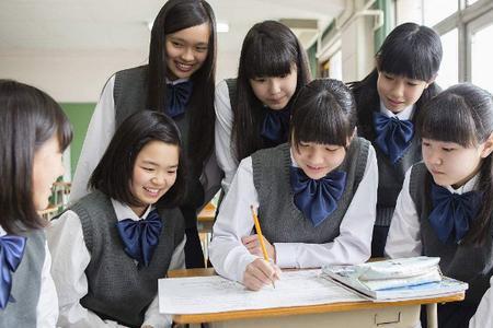 孩子上初中的父母一般多少岁