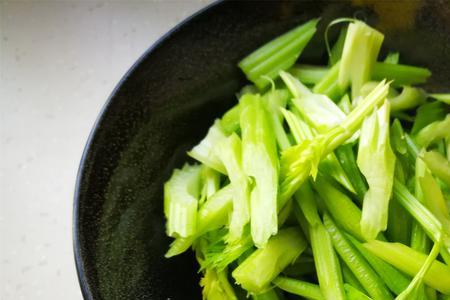芹菜怎样冷冻才好吃