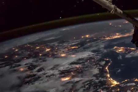 一起看宇宙是什么意思