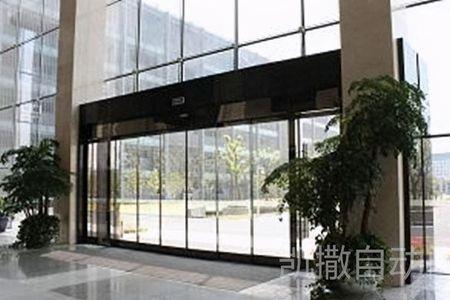 玻璃门门头上挂匾怎么挂牢固