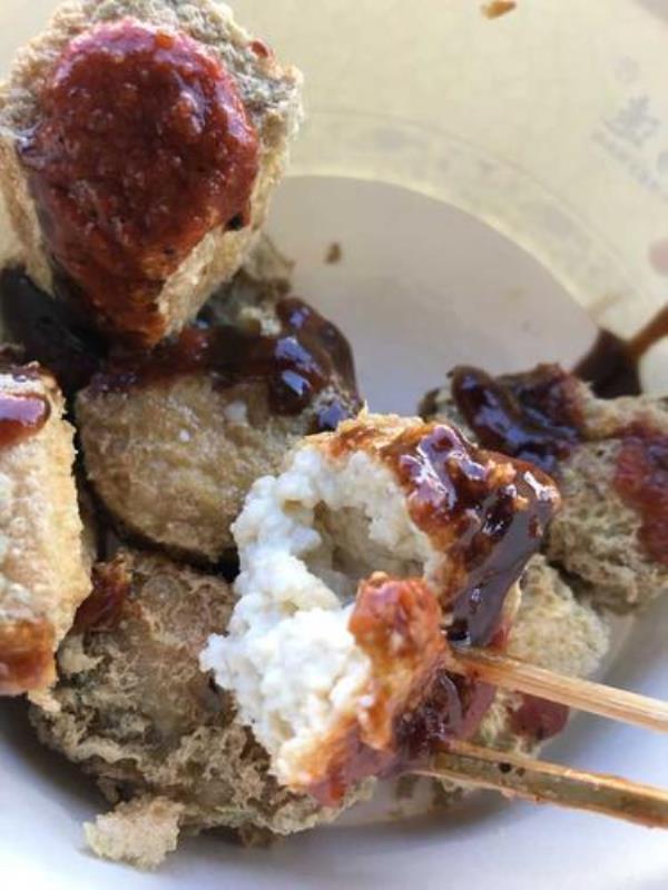 臭豆腐外面的硬颗粒能吃吗