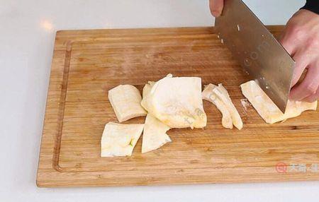 榴莲壳炖牛肉的家常做法