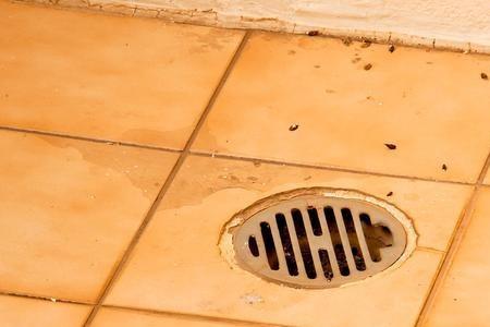 卫生间地漏不漏水的原因