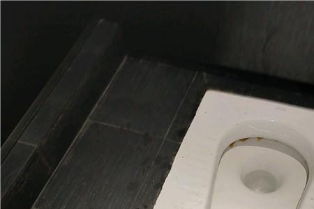 蹲坑下水很慢怎么解决