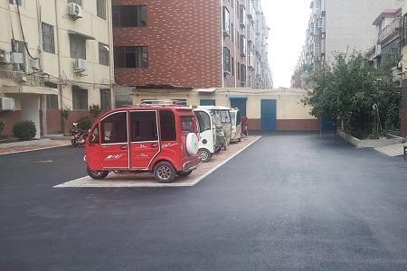 高档小区道路铺沥青还是地砖好
