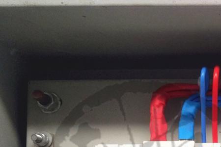 漏电保护器绿灯但没电